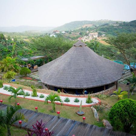 Hillburi Villa Aburi Екстериор снимка